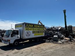 Best Estate Cleanout  in Gifford, FL